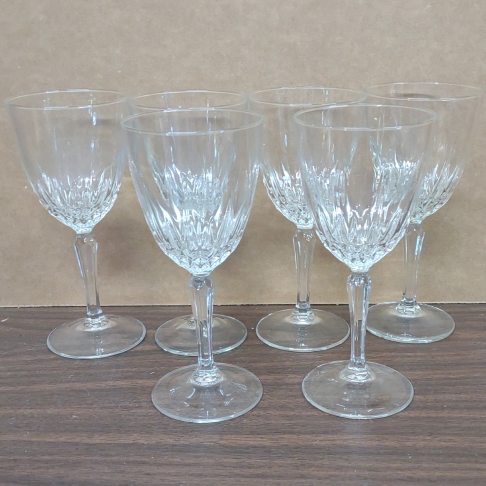 Lot of 6 "Diamant" Cristal D'Arques-Durand One 8oz Luminarc Wine Glasses Stem